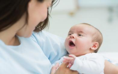 Suy giảm buồng trứng muốn có con được không? Cách điều trị thế nào?