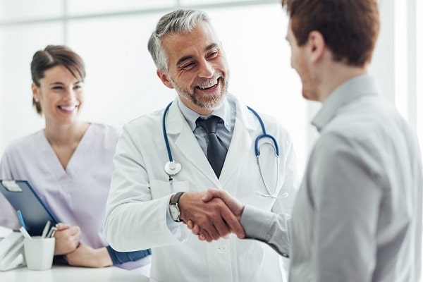 Vì sao cần ưu tiên lựa chọn bác sĩ giỏi để chữa bệnh trĩ ?