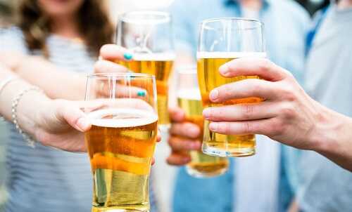 Cắt bao quy đầu có được uống bia?