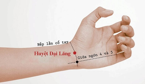 Bấm huyệt Đại lăng