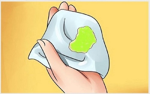 Khí hư vón cục màu xanh (Hình ảnh minh họa)