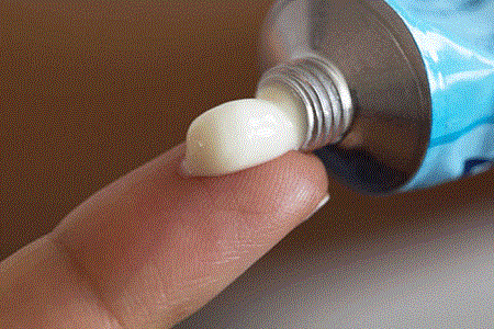 Lưu ý khi sử dụng thuốc bôi trị gai sinh dục